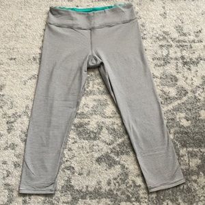 American eagle cropped leggings size small